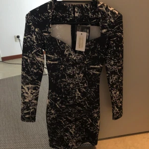 Helt ny klänning  - Helt ny klänning, strl xs