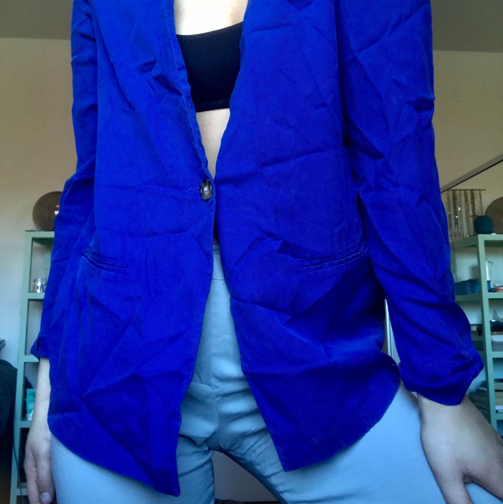 Blå blazer jättefin djup blå färg. Knappt använd . Kostymer.