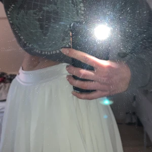 Vintage sweatshirt  - Oversized sweatshirt som är skitsnygg att styla till shorts eller kjol framåt sommaren!! Använd ett fåtal gånger men är i nyskick! 