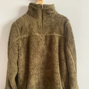 Flis tröja  - En oversize flis tröja/ jacka! Använt få gånger men super skön och i bra skick 