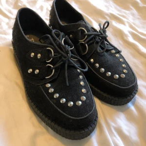 Duffy Skor  - Duffy skor i storlek 39. Helt oanvända. 