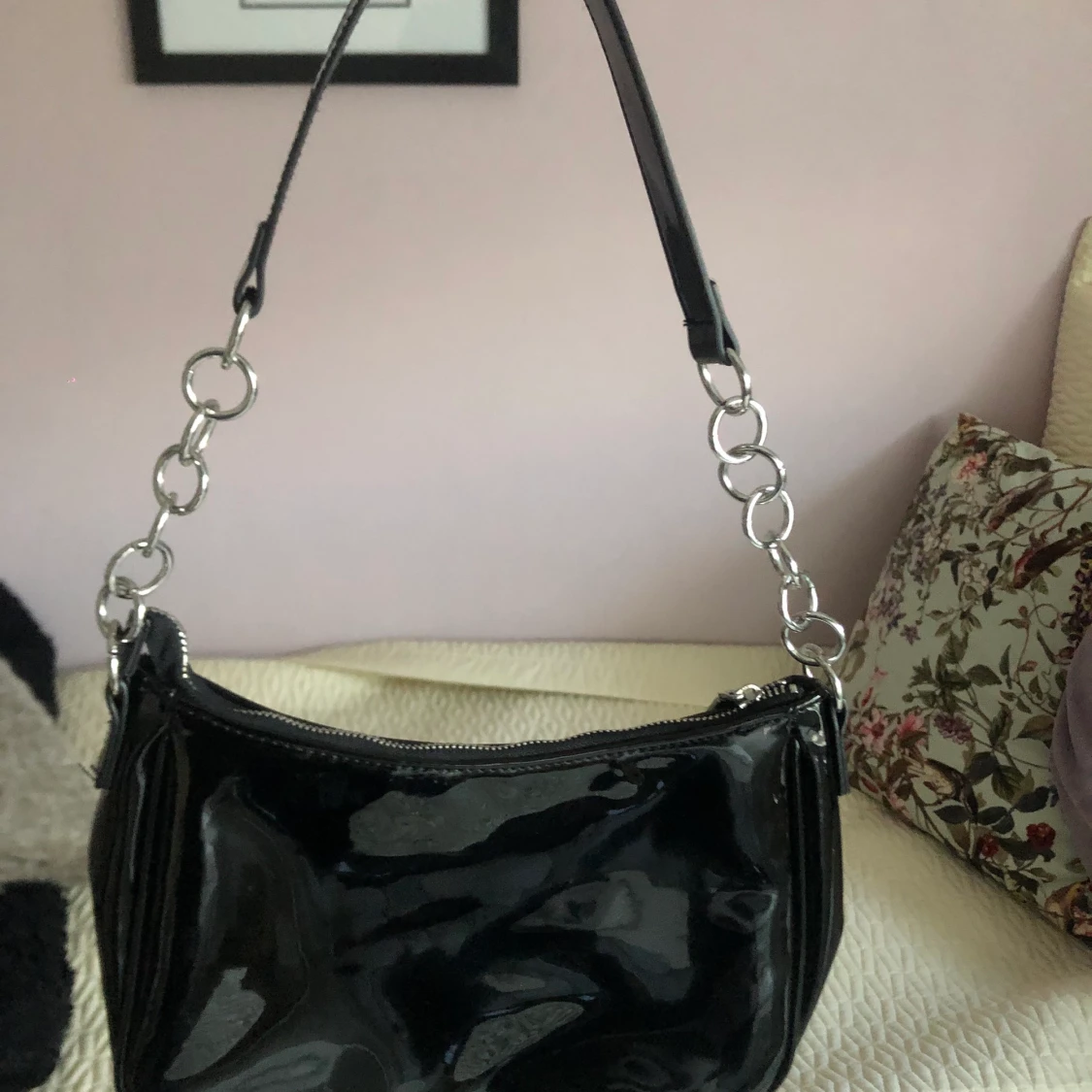 Svart lack väska - 90