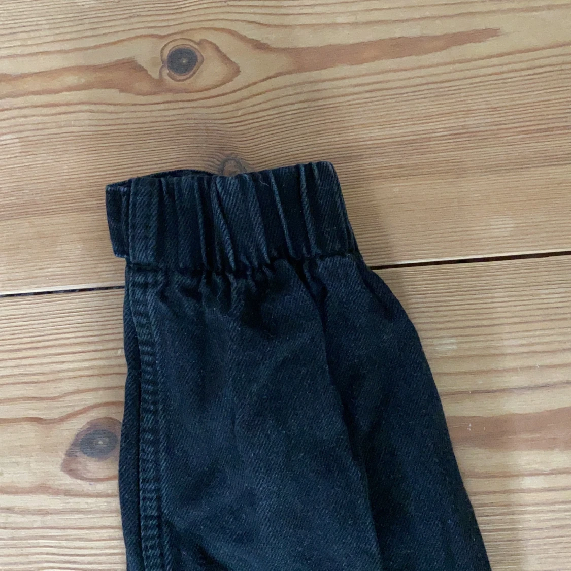 Svarta ”mom jeans” - 91