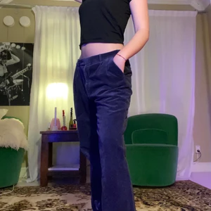 Manchester byxor  - Snygga Manchester byxor köpta second hand! Super snygga!