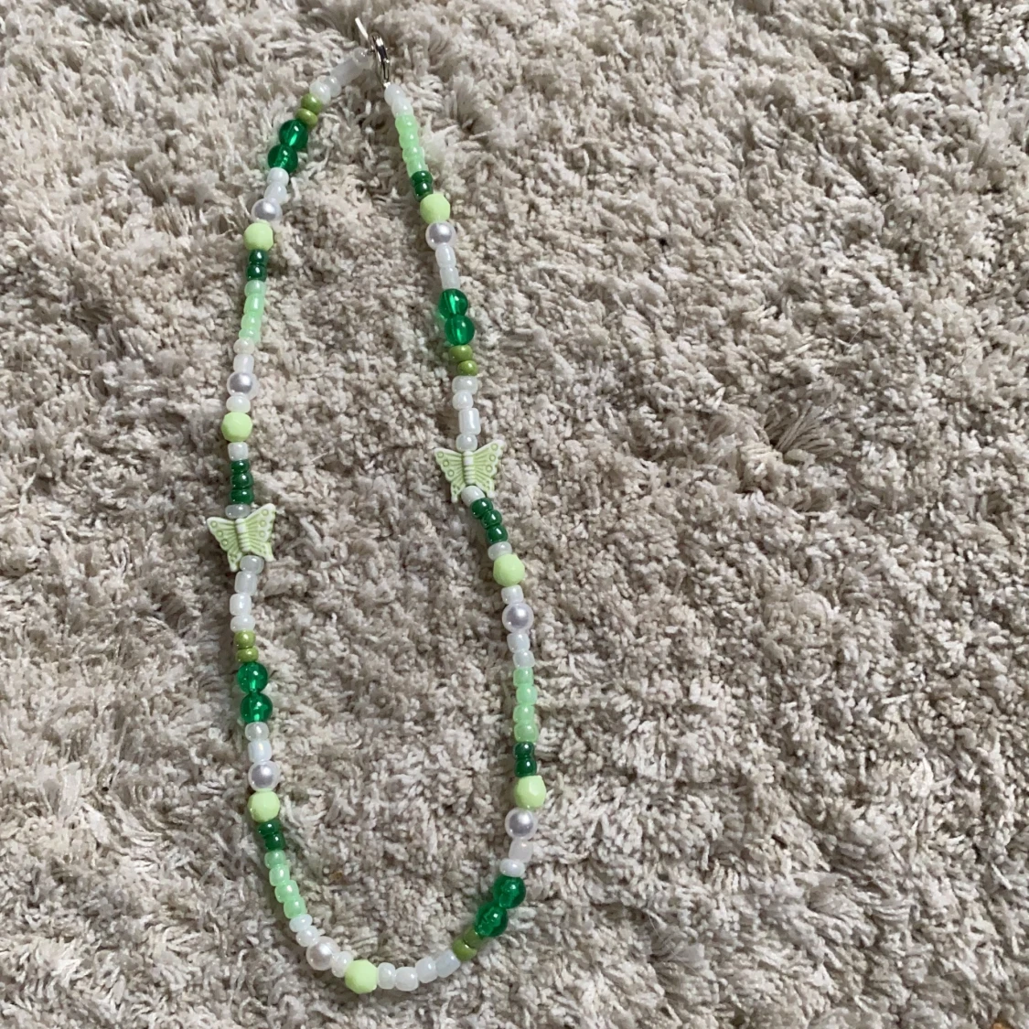 handgjorda halsband💚💙💜💖