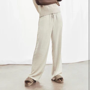 H&M byxor  - Säljer dessa jätte fina H&M byxor beroende på bud! 