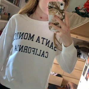 Zara sweatshirt istället xs - Vitt sweatshirt utan fläckar trendig pris ja. Diskuteras köparen står för frakten