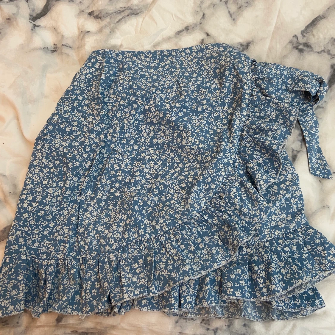 Blåblommig kjol - 90