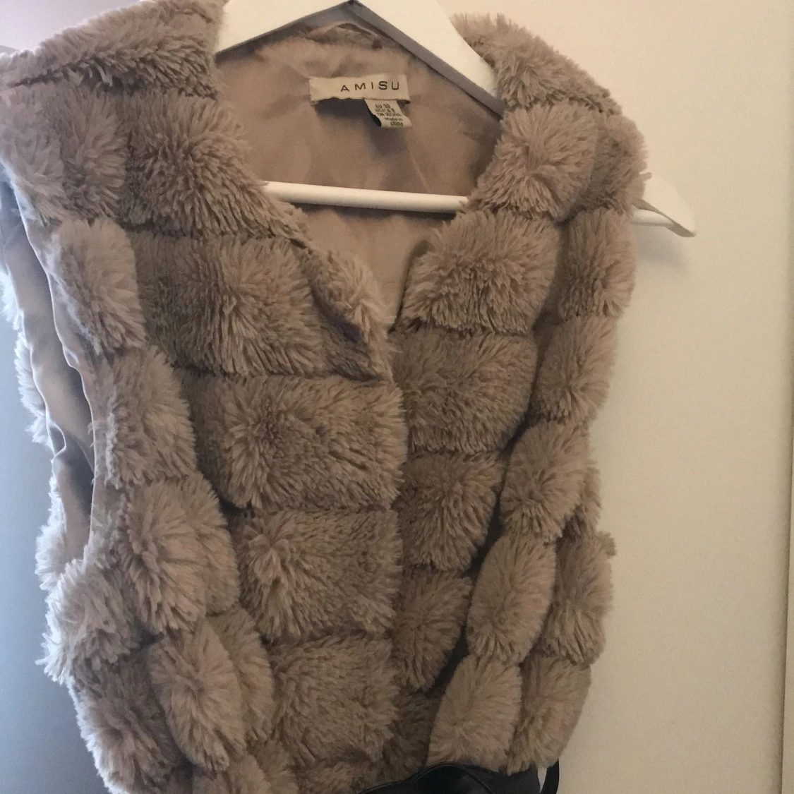 FEJKPÄLS VÄST - 90