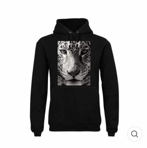 The cool elephant hoodie - Köpte den för 600 kr säljer för 150 kr 💞 priset kan diskuteras