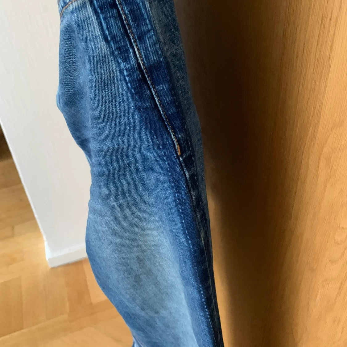 Jeans mango med detalj på sidan - 90