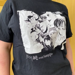 Simple black T  - Easy and simple short sleeve T’shirt 