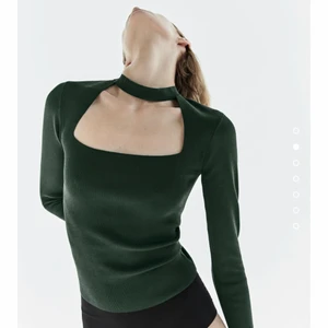 Zara topp - Jätte fint skick! Knappt andvänd!❤️ köpte för två veckor sen ungefär!❤️ väldigt fin och snygg till fester! Helt slutsålt!