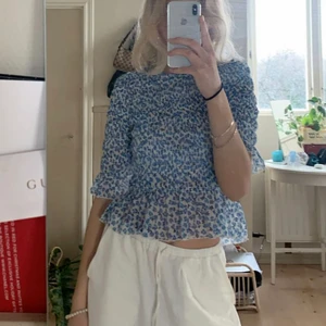 Blus från gina ticot  - I bra skick, storlek s 