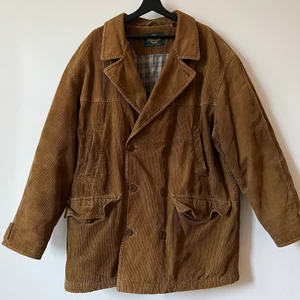 Skepparjacka i Manchester L/XL - En skepparjacka i manchester material i bra skick och kvalité! Storlek 54 - L/XL