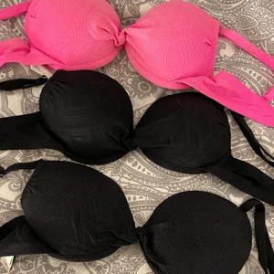 Bikiniöverdel - Tre bikiniöverdelar i storlek 38 och en i 36. Använt fåtal gånger sitter väldigt bra. Alla för 120kr en för 60kr 