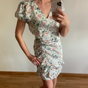 Nelly klänning  - Klänning från Nelly. Använd bara en gång. Storlek 36