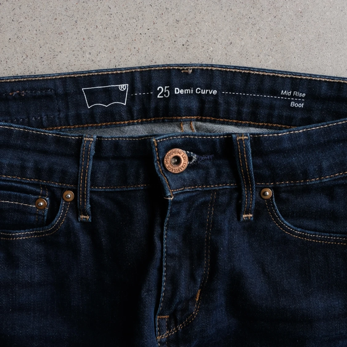 Levis bootcut jeans  - 90