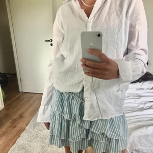 Randig volangkjol - Sommrig kjol med blåvita ränder!