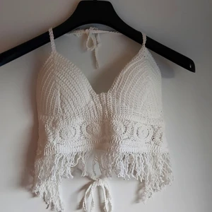 Virkat linne - Väldigt somrig tröja som är i ett bohemiskt stuk men tyvärr för liten för mig :/