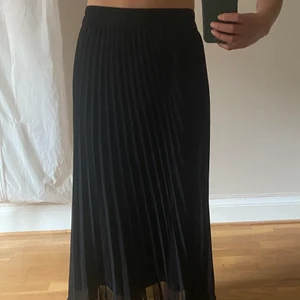 Kjol - Fin kjol från Monki