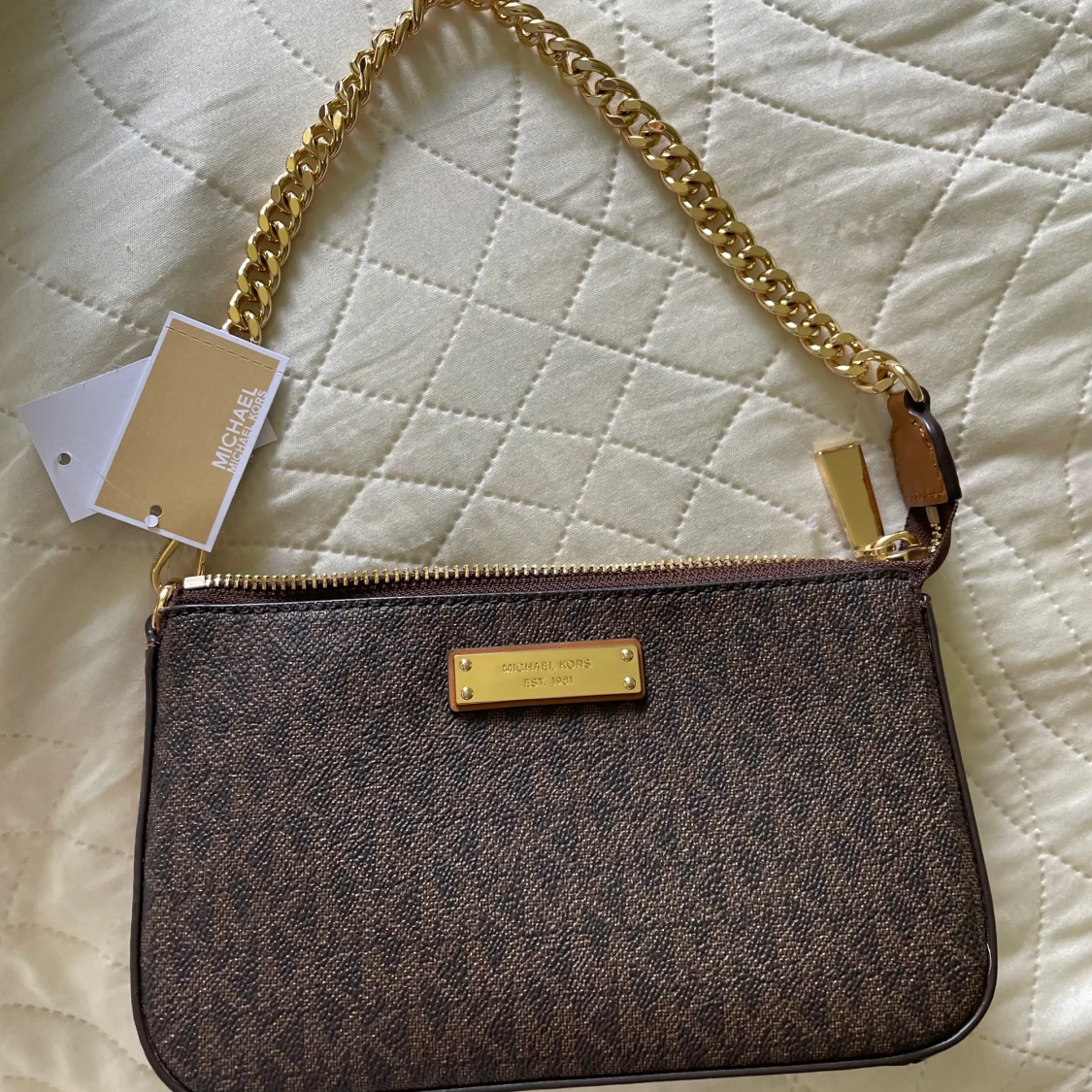 Michael Kors Clutch - 91