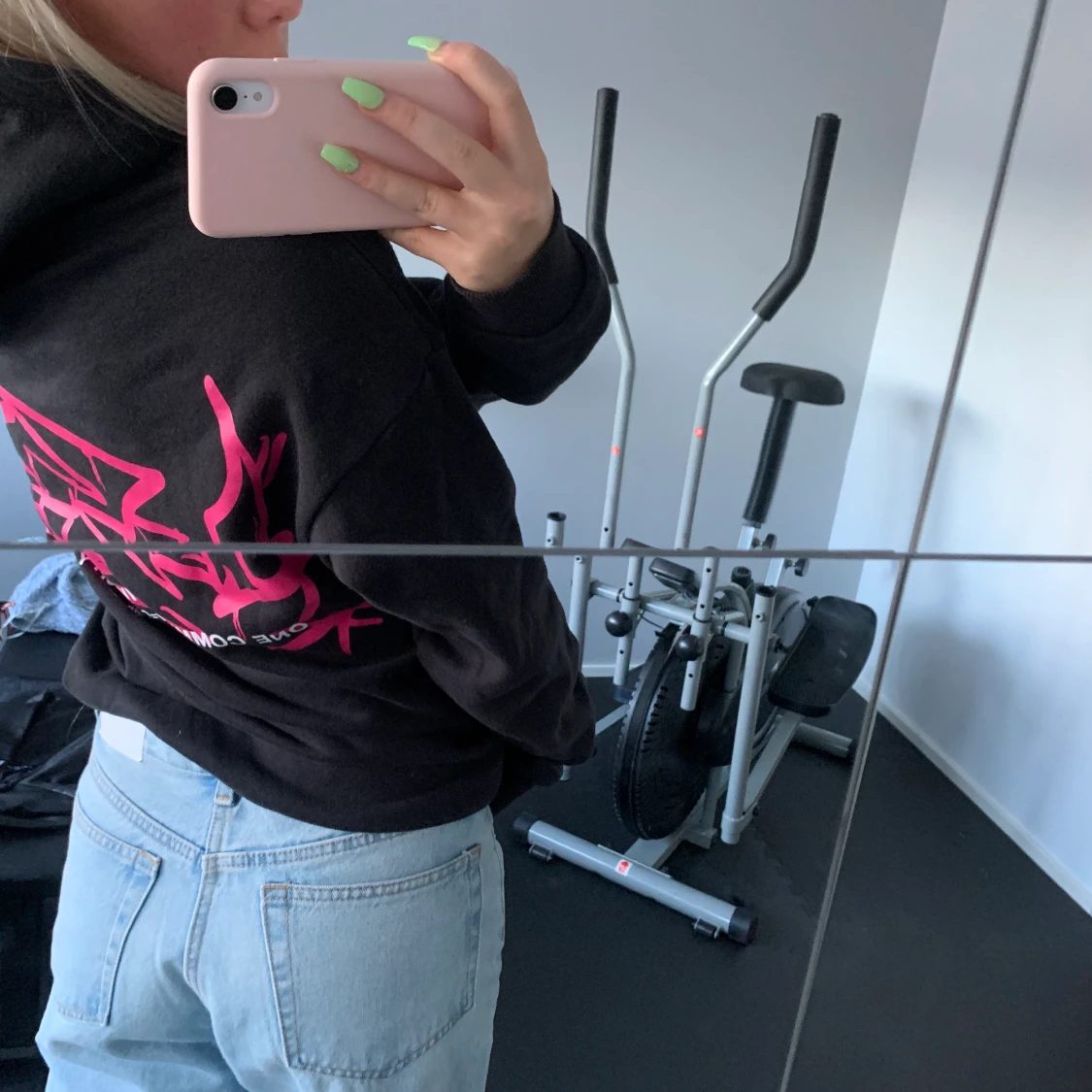 HOODIE - 91