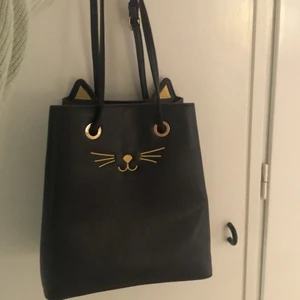 Kawaii katthandväska - Jättefin handväska ny och oanvänd! Säljes pga utrensning! 👍🦋🌸