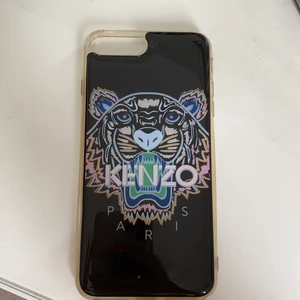 Kenzo skal - Fick kenzo skalet av min syster, använt en gång. Ord. Pris 500kr, säljer för 200kr