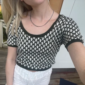 Zara topp - Jätte fin stickad topp från Zara (slutsåld) som aldirg kommit till användning