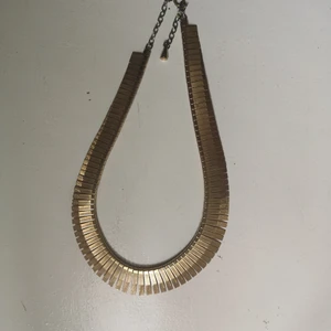 Halsband - Guldhalsband. Frakt tillkommer. 