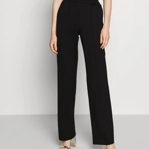 River Island pants - Svarta pants från Tiver Island som ej används längre 