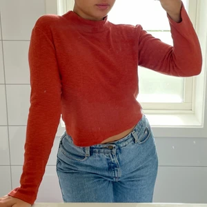 Topp  - Ribbad topp från Gina i strl M 🤍 Fraktas spårbart!