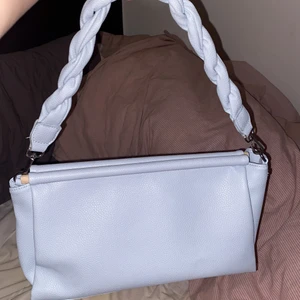 NAKD VÄSKA - Använd 1 gång! Passar bra till många outfits, bra förvaring