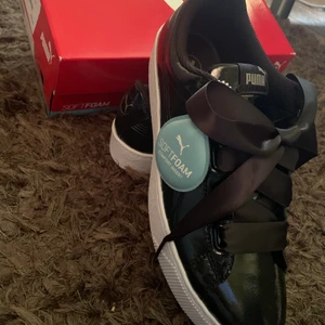 Helt ny Puma skor - Sälja den pga jag inte använda den. Ny pris 699kr