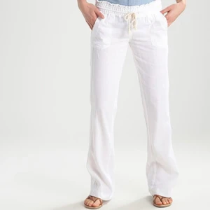 Roxy linnebyxor  - Säljer Roxy linnebyxor i storlek S💕 Bud på 560kr