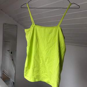 Neongult linne från NLY trend 🐠 Storlek S :) 