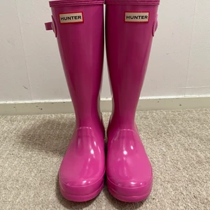 Rosa Hunter Gummistövlar  - Helt nya gummistövlar i märket Hunter. Storlek 37.