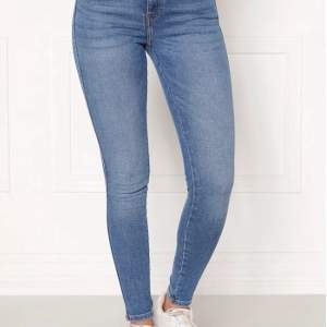 Blåa jeans storlek XS, endast använda två gånger. 100kr + frakt (66kr)