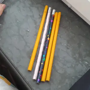 Nya oanvända blyertspennor.