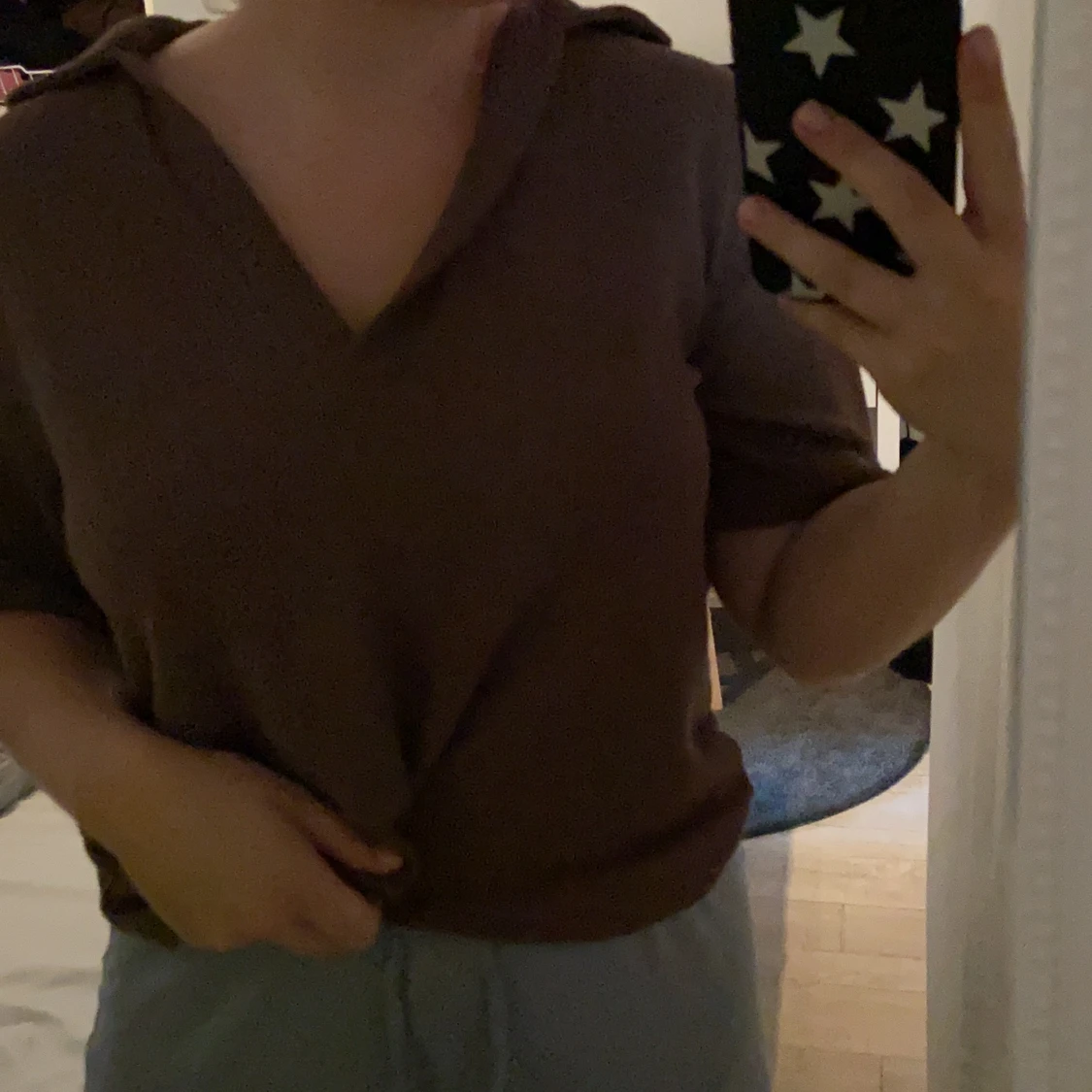 Finstickad T-shirt med krage från H&M.  - 91