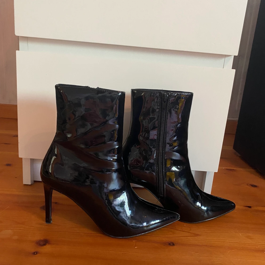 Svarta stövletter  - 90