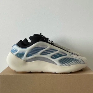 Adidas Yeezy 700 V3 Kyanite - Adidas Yeezy 700 V3 Kyanite. DS. US 11.5/EU 45.5. 2500kr, Meet-up in Stockholm available. No trade/exchange 
