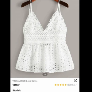 Topp från shein - Säljer denna topp i storlek M, säljs pga för liten storlek. Helt oanvänd. 130kr ink frakt