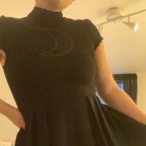 Killstar klänning - Fett fin, saknar en knapp där bak men inget som märks