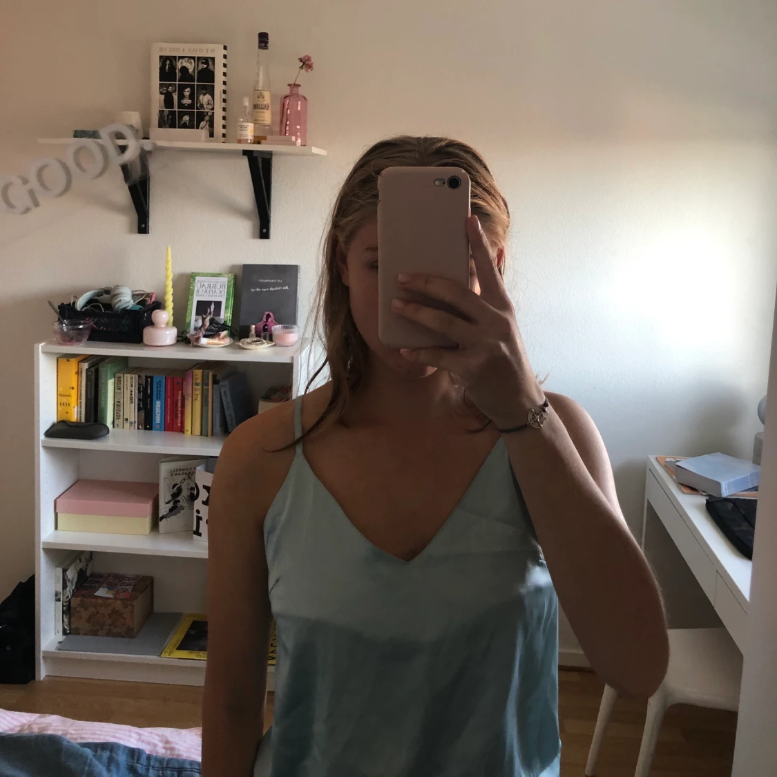 Satinlinne i ljusblått - 90