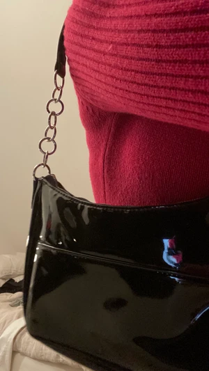 Lack väska⭐️ - Jättefin lack väska!!! Säljes billigt❣️⭐️👍🏼