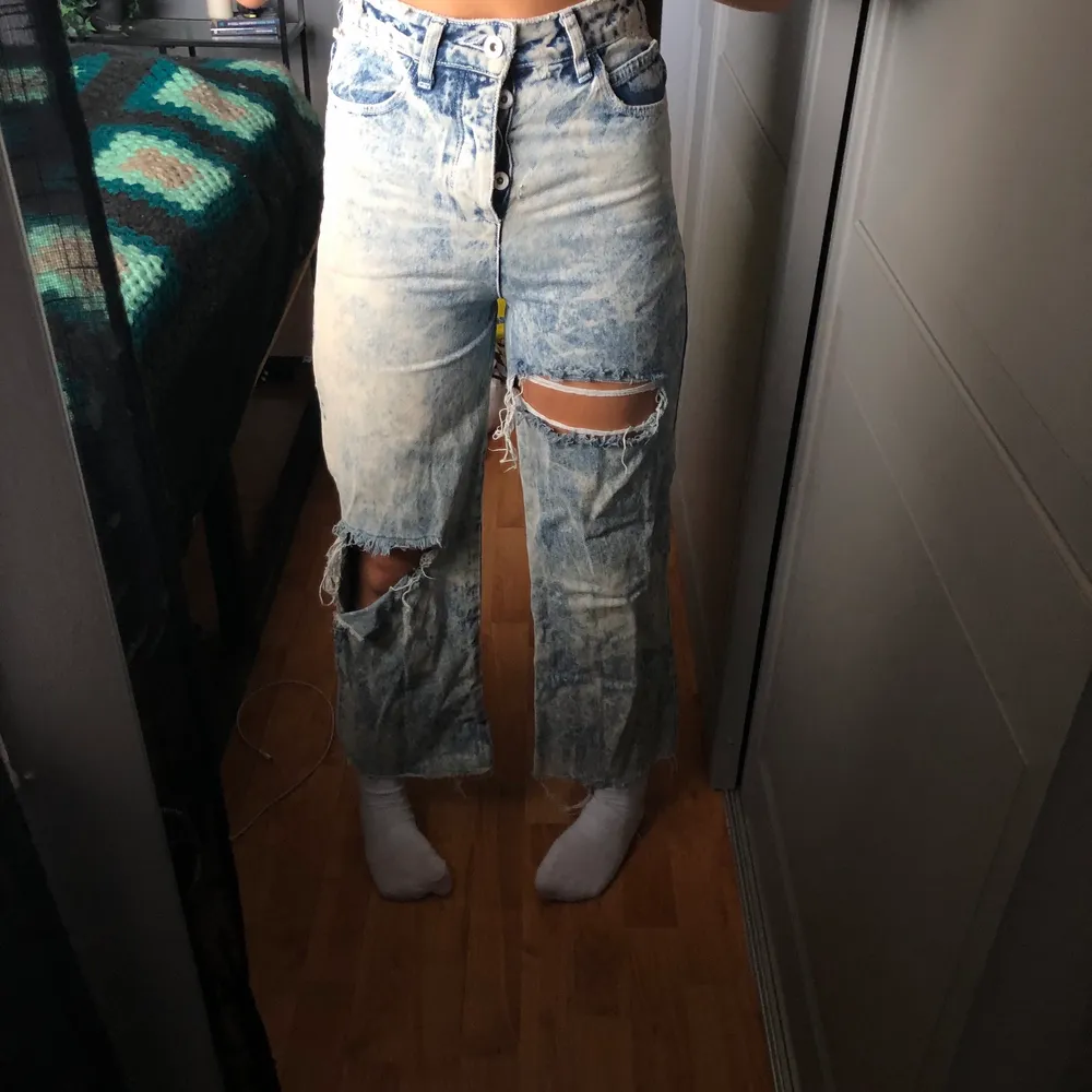 Håliga jeans . Jeans & Byxor.