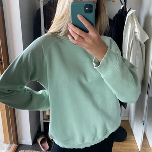Tröja - Mintgrön tröja från lager 157, storlek M🤍