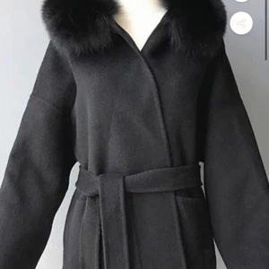 Kappa - Använd ett par gånger, inga skador. Äkta päls 